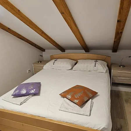 Zora Apartment *